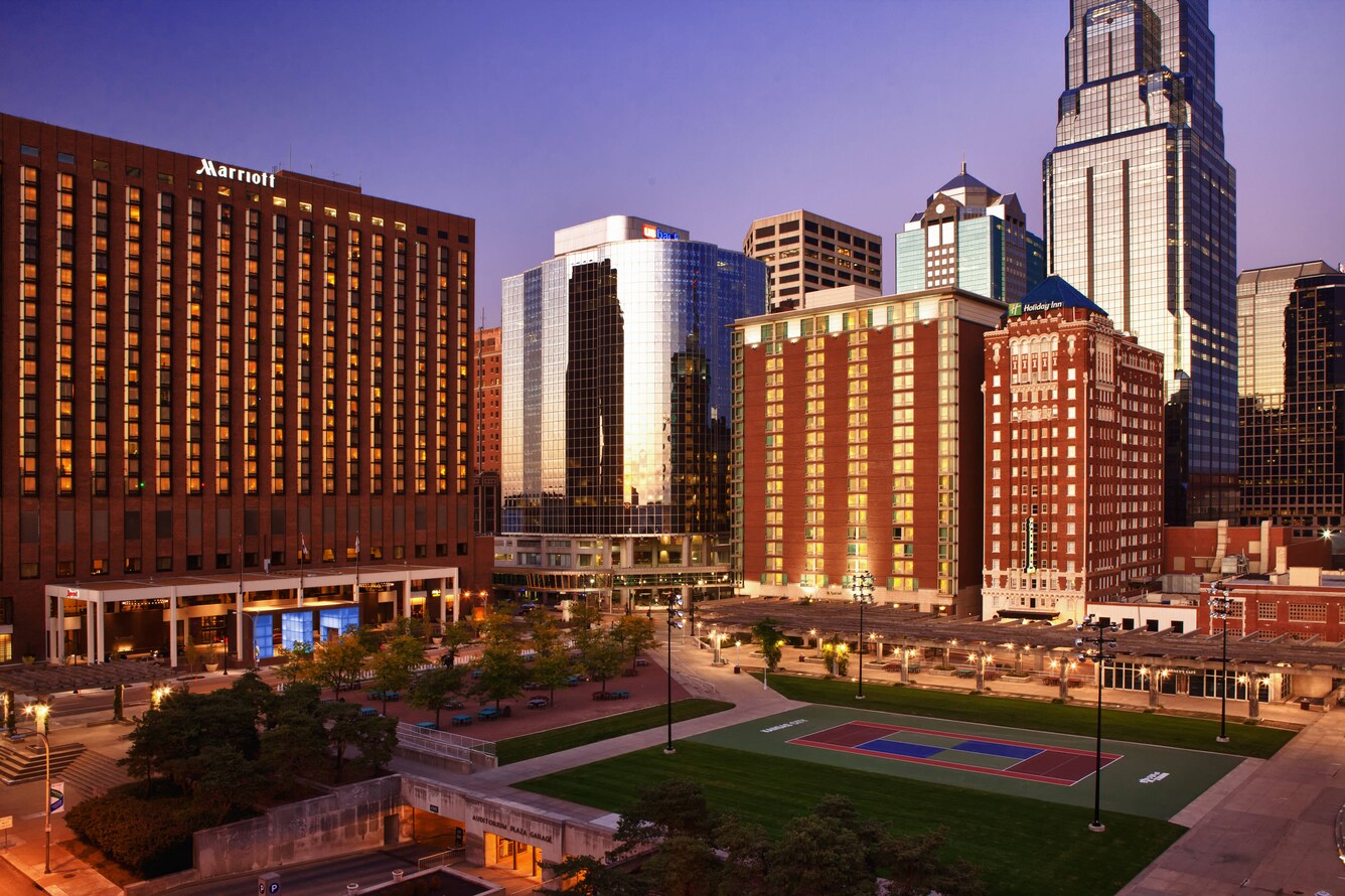 Hotel exterior in downtown Kansas City
